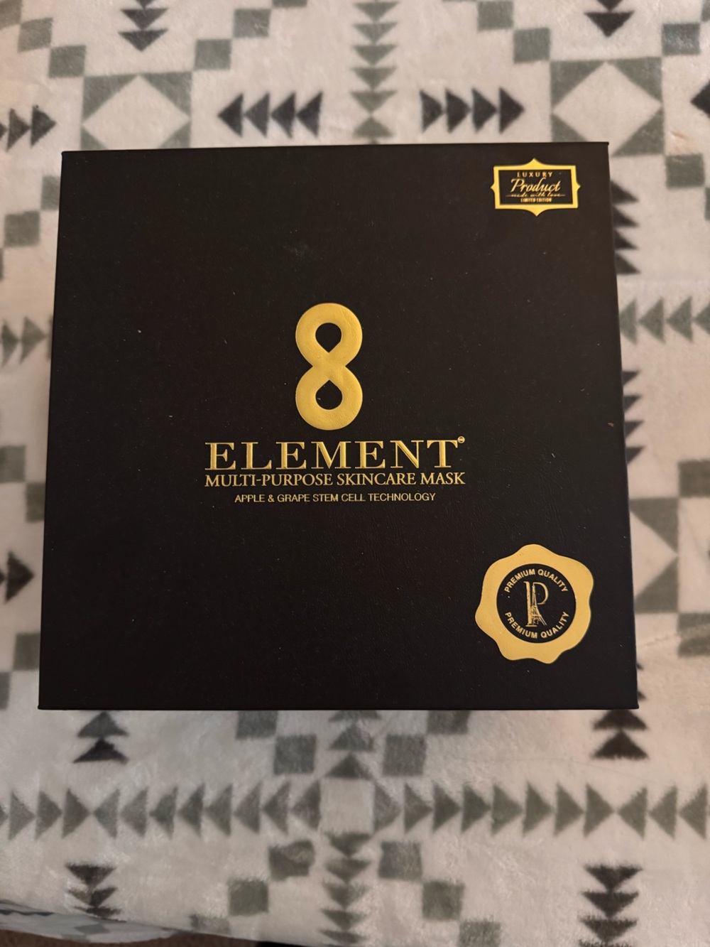 8 Element Multi-Purpose Skincare Mask - Black & Gold